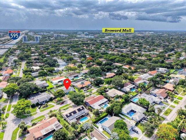 1941 SW 73rd Avenue, Plantation, FL 33317