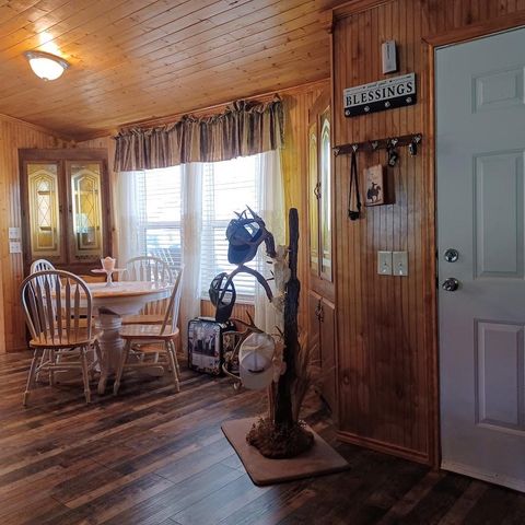 166 N Drew Lane, Kerrville, TX 78028