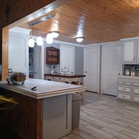 166 N Drew Lane, Kerrville, TX 78028