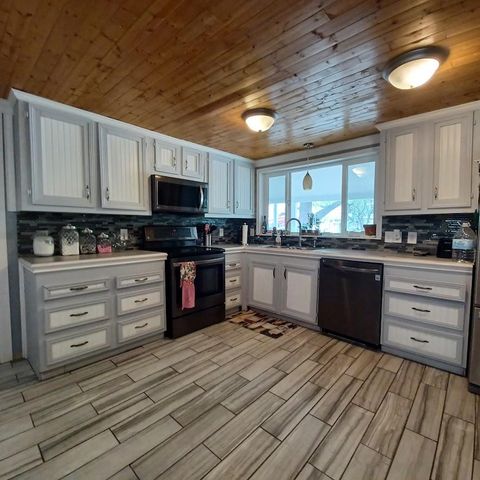 166 N Drew Lane, Kerrville, TX 78028