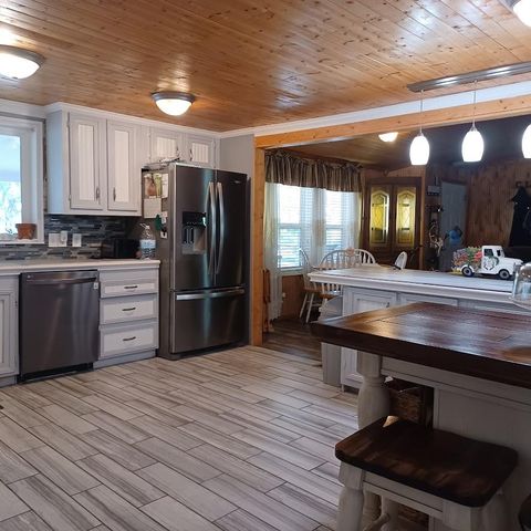 166 N Drew Lane, Kerrville, TX 78028