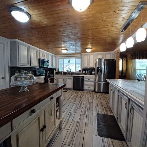 166 N Drew Lane, Kerrville, TX 78028