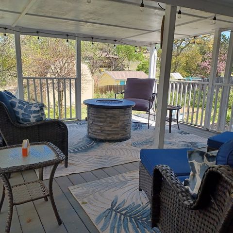 166 N Drew Lane, Kerrville, TX 78028