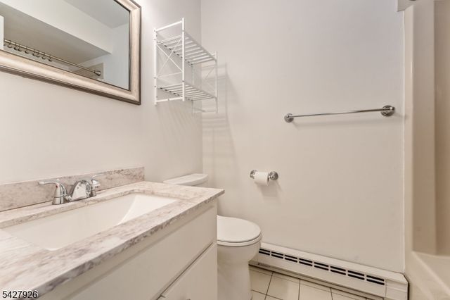 57 Overlook Dr, Union Twp., NJ 08809