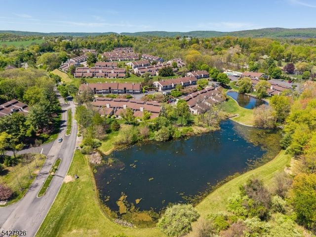 57 Overlook Dr, Union Twp., NJ 08809