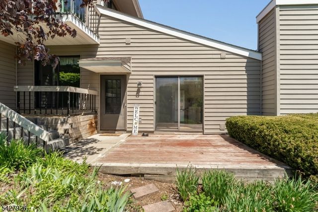 57 Overlook Dr, Union Twp., NJ 08809
