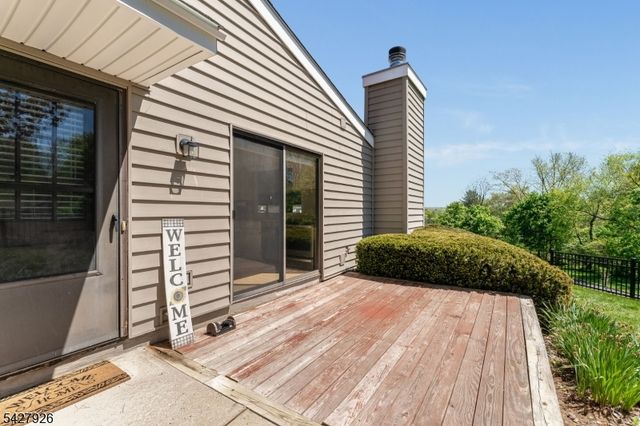 57 Overlook Dr, Union Twp., NJ 08809