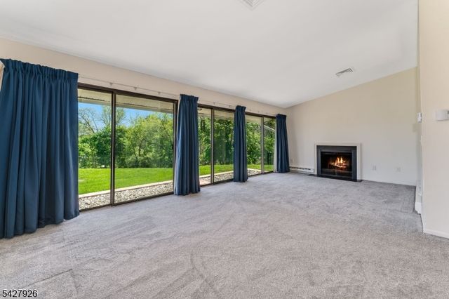 57 Overlook Dr, Union Twp., NJ 08809