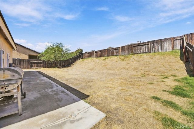 654 Mountain Mist Court, Bakersfield, CA 93308