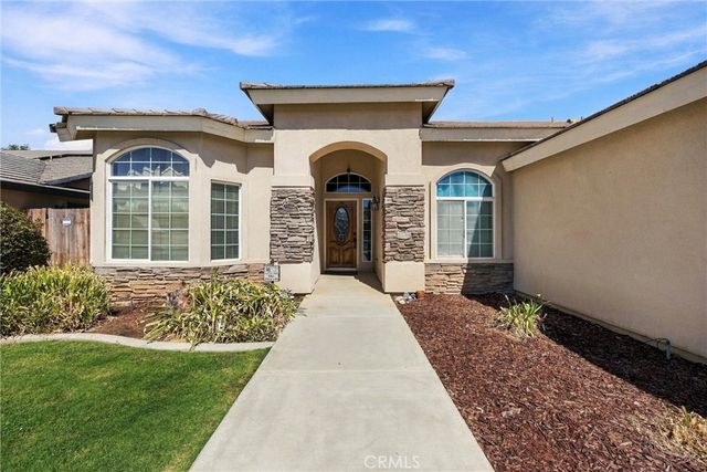 654 Mountain Mist Court, Bakersfield, CA 93308