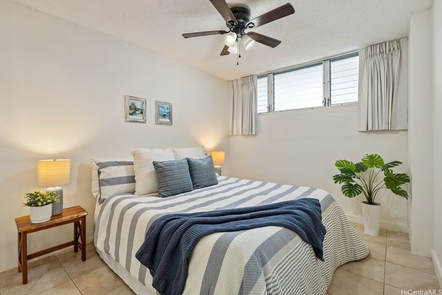 620 McCully Street 703, Honolulu, HI 96826