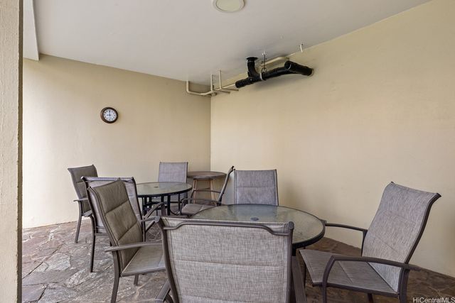620 McCully Street 703, Honolulu, HI 96826