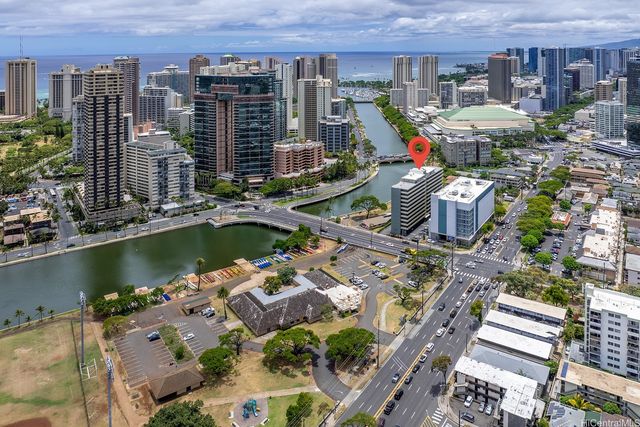 620 McCully Street 703, Honolulu, HI 96826