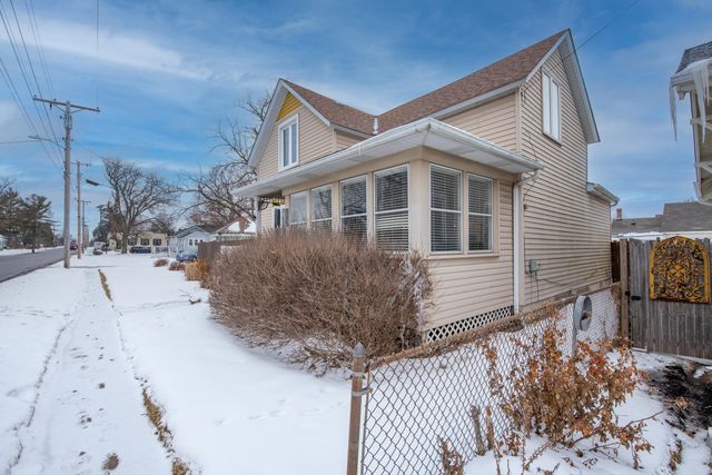 516 E North Street, Crown Point, IN 46307