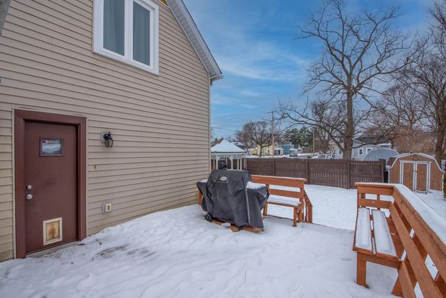 516 E North Street, Crown Point, IN 46307