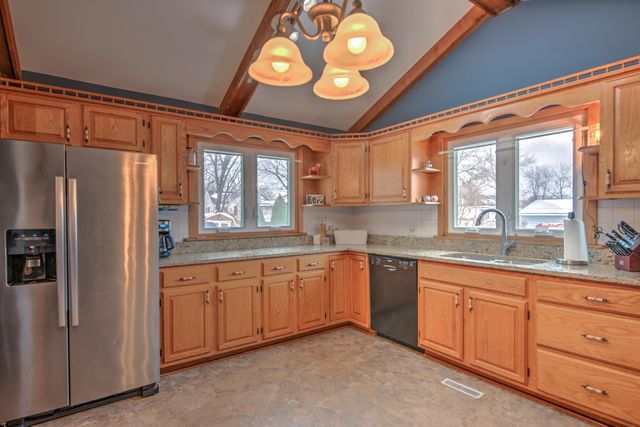 516 E North Street, Crown Point, IN 46307