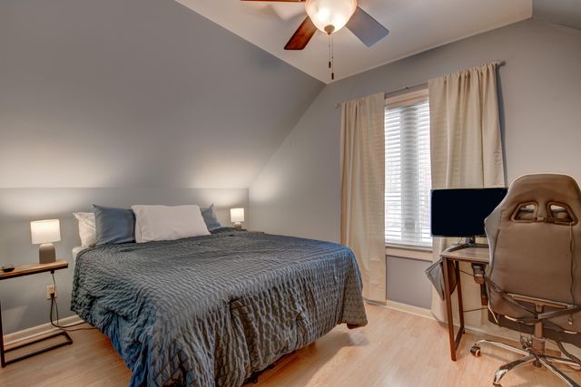 516 E North Street, Crown Point, IN 46307