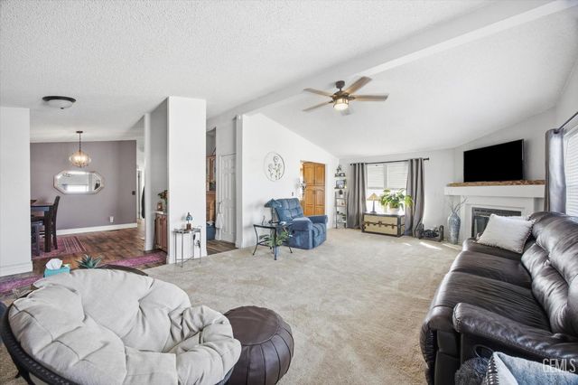 8536 Kern Canyon Road 3, Bakersfield, CA 93306