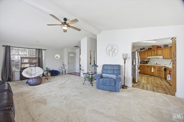 8536 Kern Canyon Road 3, Bakersfield, CA 93306