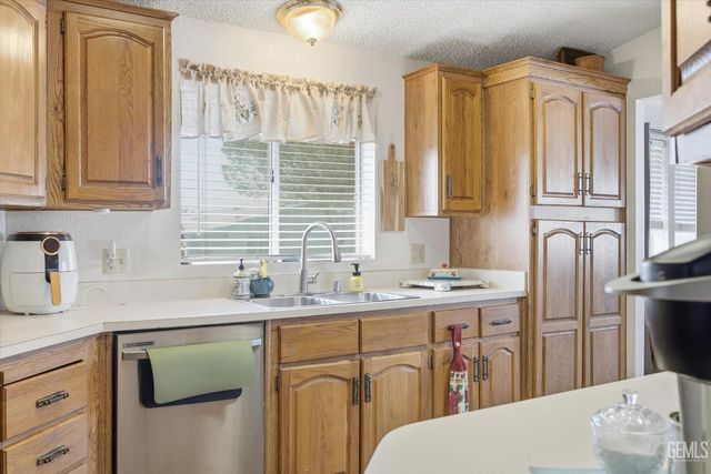 8536 Kern Canyon Road 3, Bakersfield, CA 93306