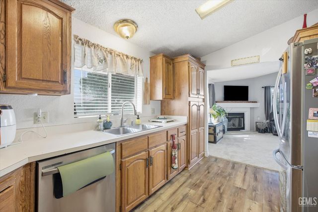 8536 Kern Canyon Road 3, Bakersfield, CA 93306