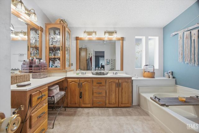 8536 Kern Canyon Road 3, Bakersfield, CA 93306