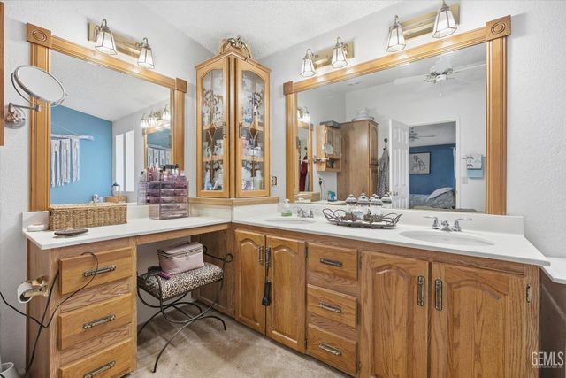 8536 Kern Canyon Road 3, Bakersfield, CA 93306