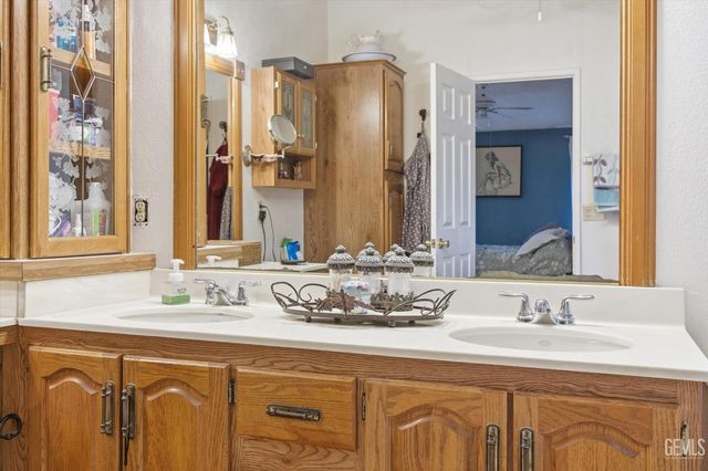 8536 Kern Canyon Road 3, Bakersfield, CA 93306