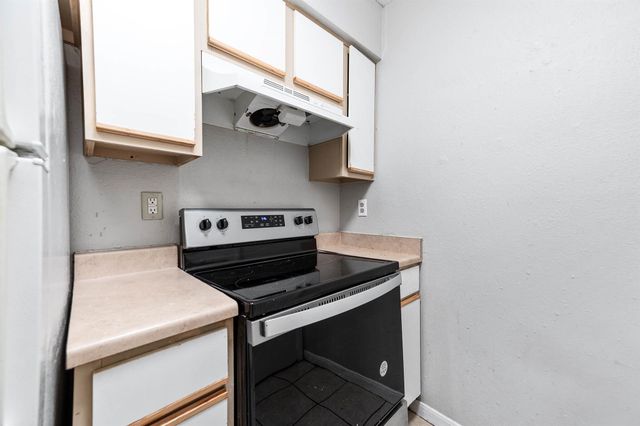 9616 Long Point Road 33, Houston, TX 77055
