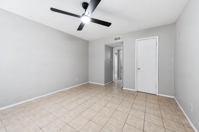 9616 Long Point Road 33, Houston, TX 77055