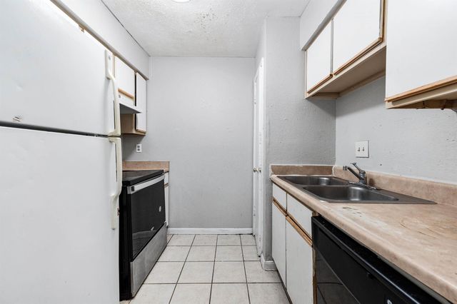 9616 Long Point Road 33, Houston, TX 77055