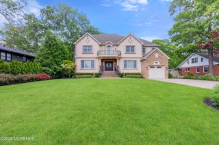 821 Woodland Drive, Lakewood, NJ 08701