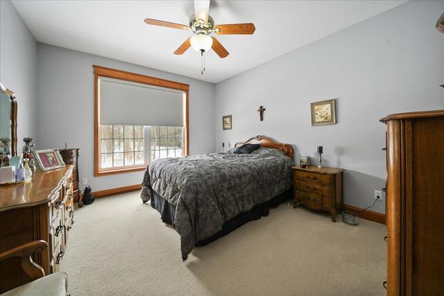 430 Oak Breeze Drive, Valparaiso, IN 46383