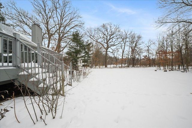 430 Oak Breeze Drive, Valparaiso, IN 46383