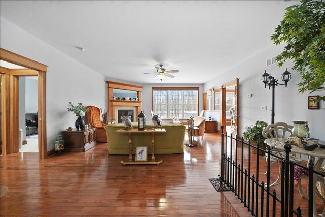 430 Oak Breeze Drive, Valparaiso, IN 46383