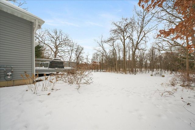 430 Oak Breeze Drive, Valparaiso, IN 46383