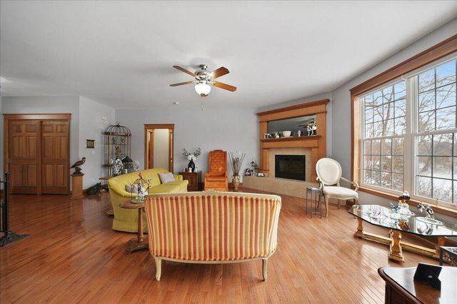 430 Oak Breeze Drive, Valparaiso, IN 46383