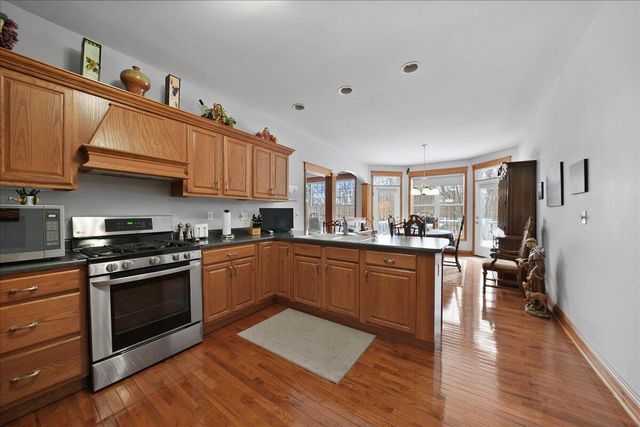 430 Oak Breeze Drive, Valparaiso, IN 46383