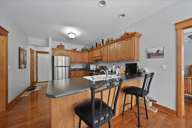 430 Oak Breeze Drive, Valparaiso, IN 46383