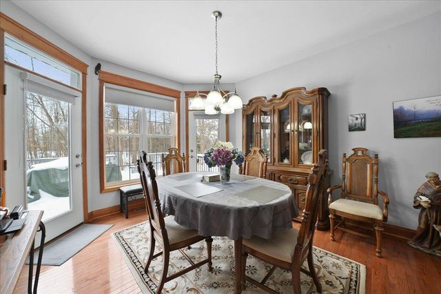 430 Oak Breeze Drive, Valparaiso, IN 46383