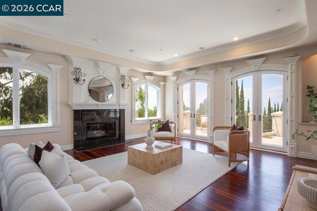 5606 La Salle Ave, Oakland, CA 94611