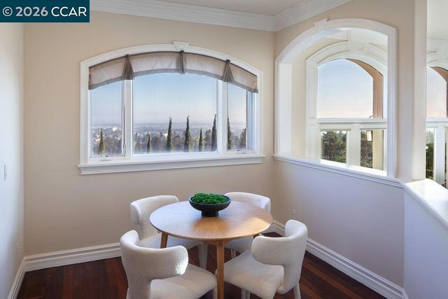 5606 La Salle Ave, Oakland, CA 94611