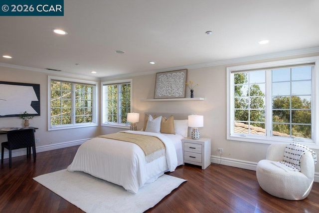5606 La Salle Ave, Oakland, CA 94611