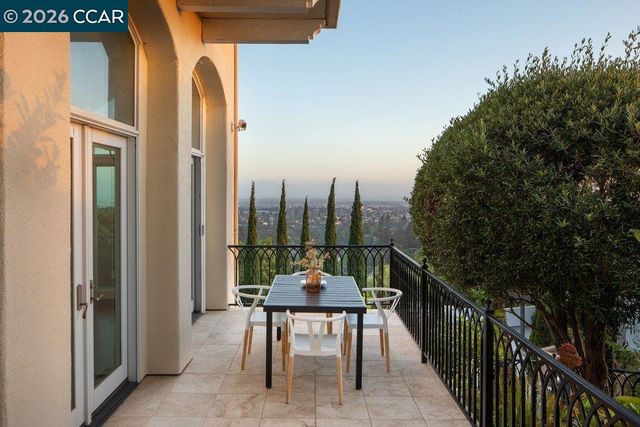 5606 La Salle Ave, Oakland, CA 94611