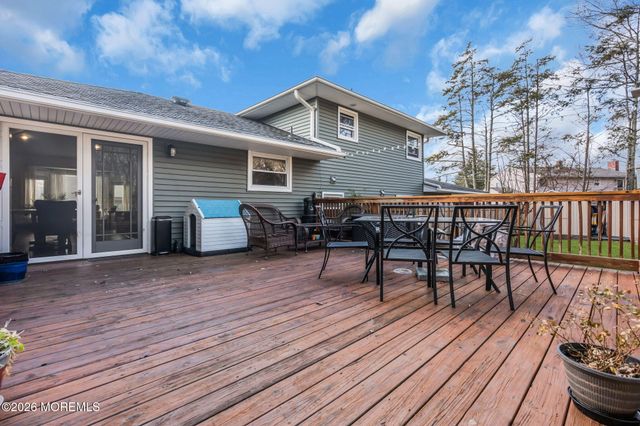 26 Westbrook Road, Howell, NJ 07731