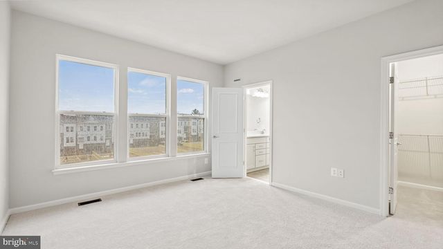 15071 JAXTON SQUARE LN, Haymarket, VA 20169