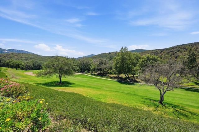 2262 Vista Valley Lane, Vista, CA 92084
