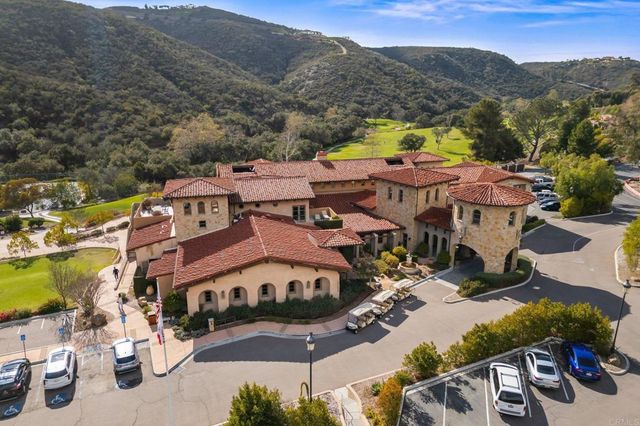 2262 Vista Valley Lane, Vista, CA 92084