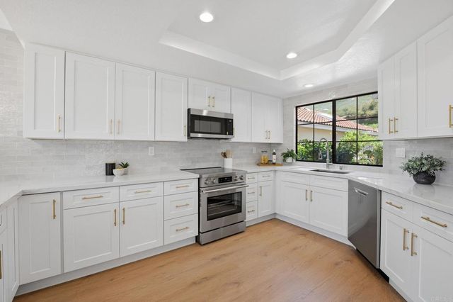 2262 Vista Valley Lane, Vista, CA 92084