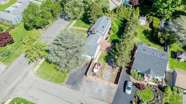150 Burr Avenue, Northport, NY 11768